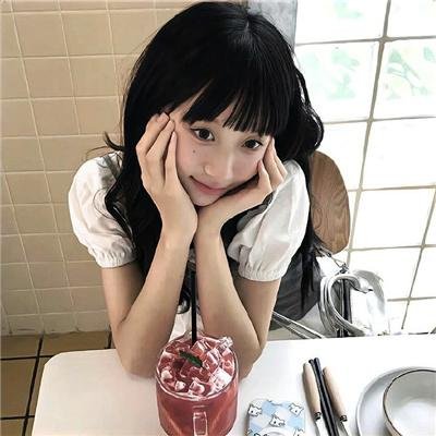 在此一群